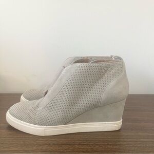 Linea Poalo Felicia Women's Gray Hidden Wedge Ankle Boots Sz 7M
